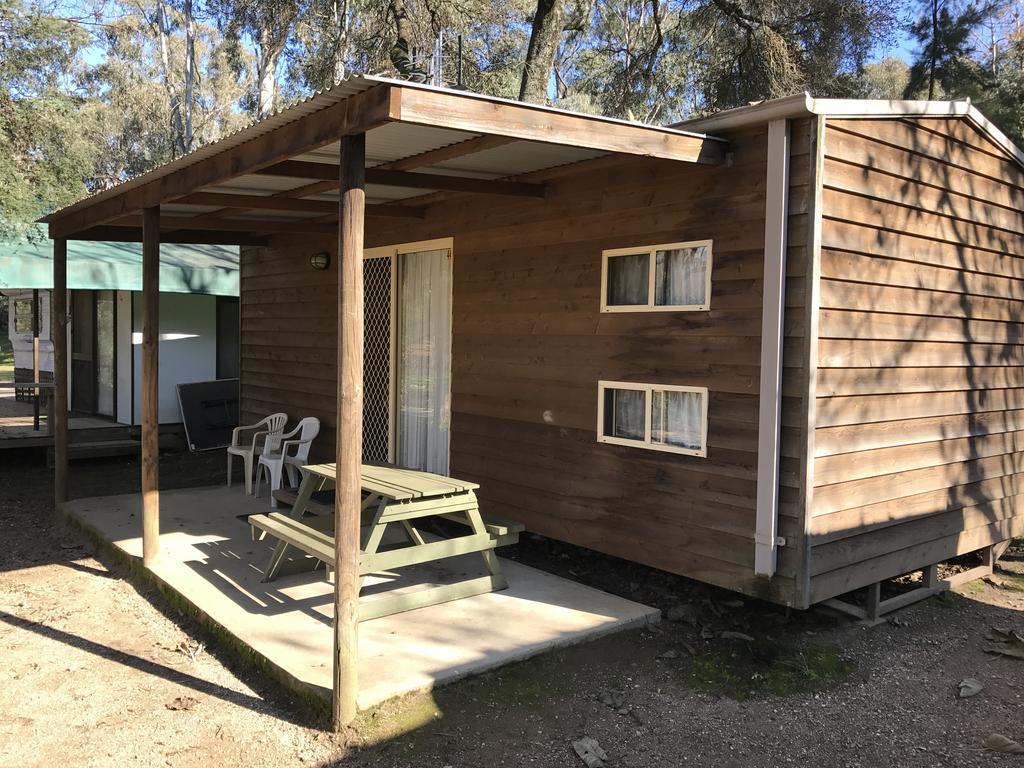 Riverview Caravan Park Porepunkah Exterior photo